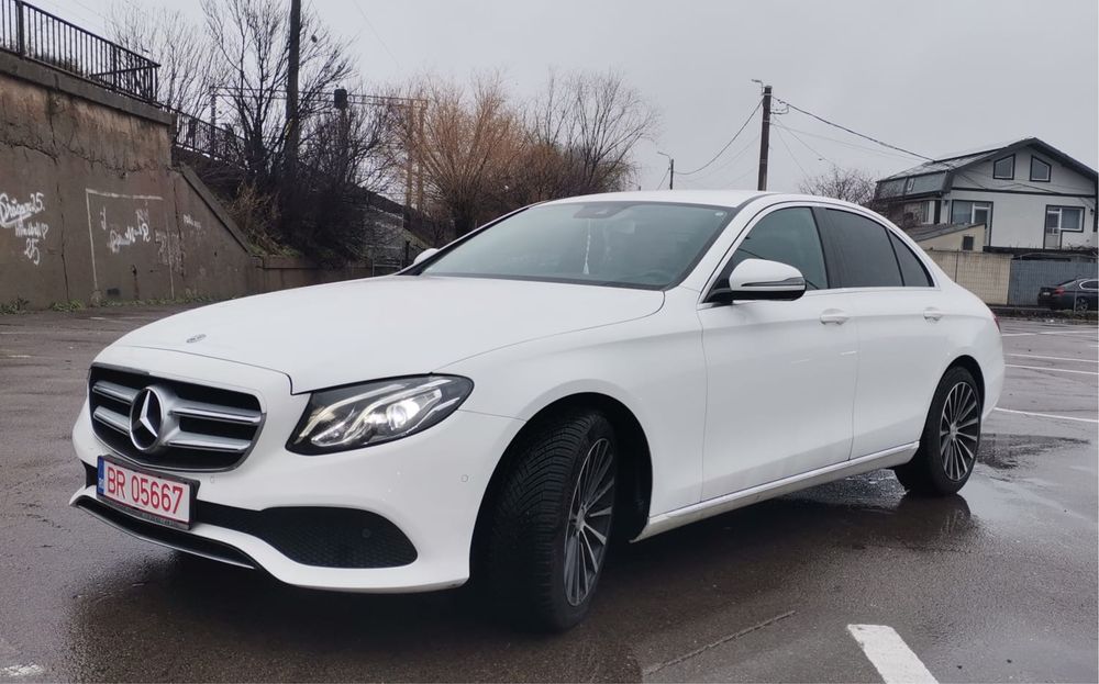 MERCEDES-BENZ E-Class 2018 — imagine 2