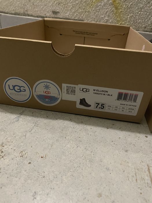 Продам ботинки зимние