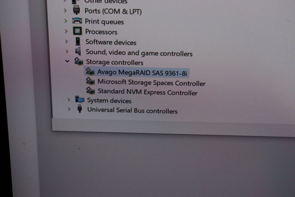 Controller LSI MegaRaid 9361-8i+ Modul 1Gb + BBU Cache LSI + Cabluri