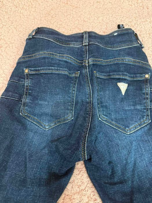Дънки GUESS размер EU 38