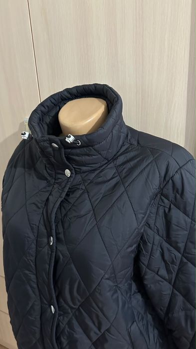Продам женскую осеннюю куртка