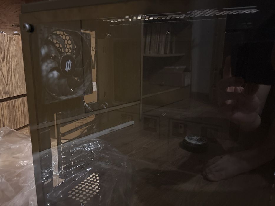 Carcasa Silentium PC SG1M Full-ATX