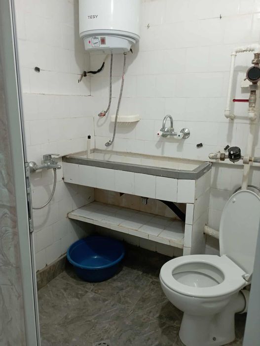 Дава се под наем Едностаен апартамент в Шумен, Тракия - 40 кв.м за 204 € - Снимка #2