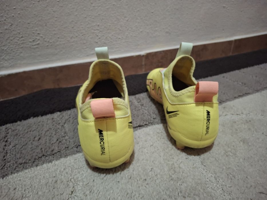 Бутонки Nike Mercurial