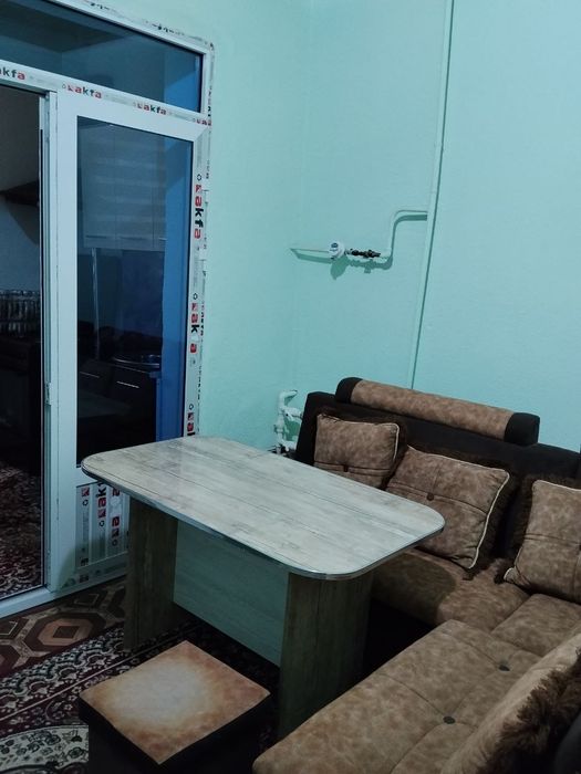 1 xonali kvartira sotiladi