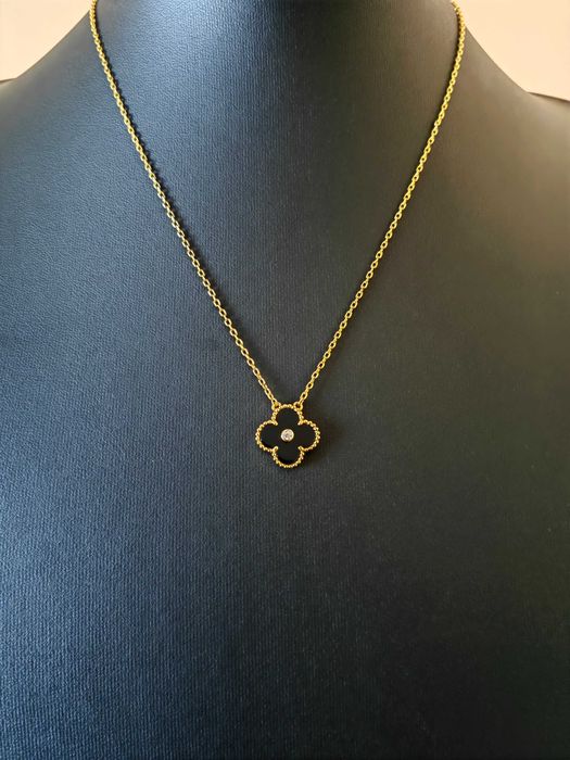 Дамско колие с детелина от черен оникс на Van Cleef & Arpels VCA