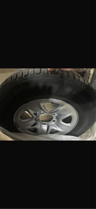 Продам шины land cruiser с шинами