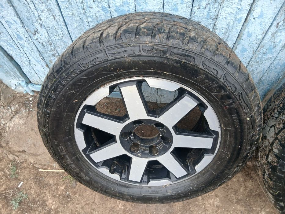 Продам комплект диск р18 хайлюкс прадо