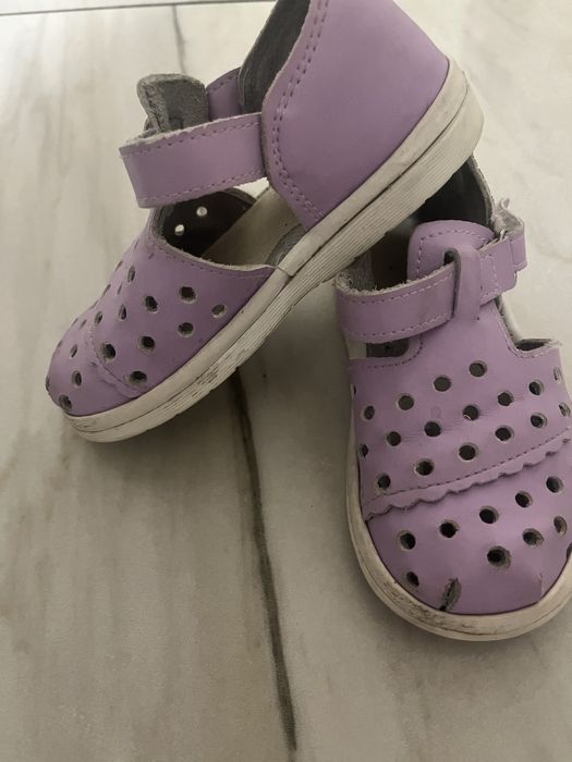 Продам сандалики