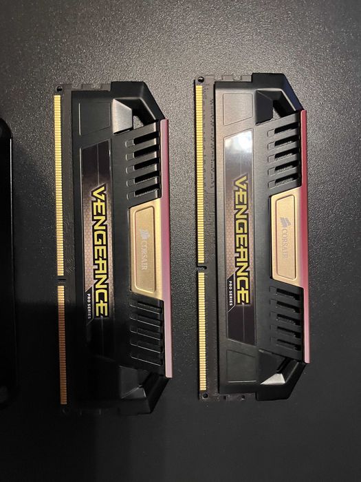 Компютърен комплект: i5-3570 + 8GB DDR3 Corsair + ASUS P8H61-M LE + Кутия DeepCool