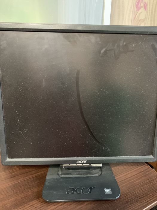 Монитор acer срочно в отличном состоянии