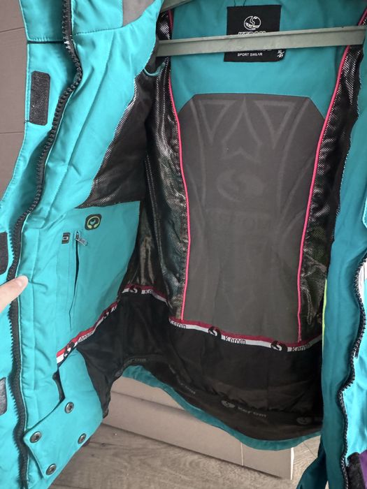 Продам лыжную куртку