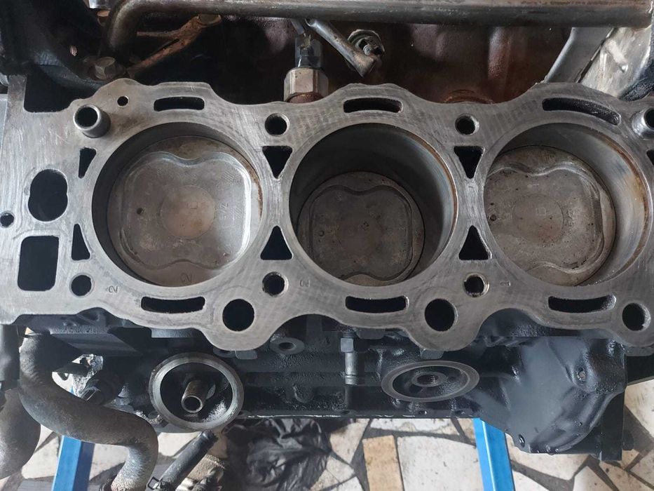 Двигатель 5vz. Объем 3.4литра.