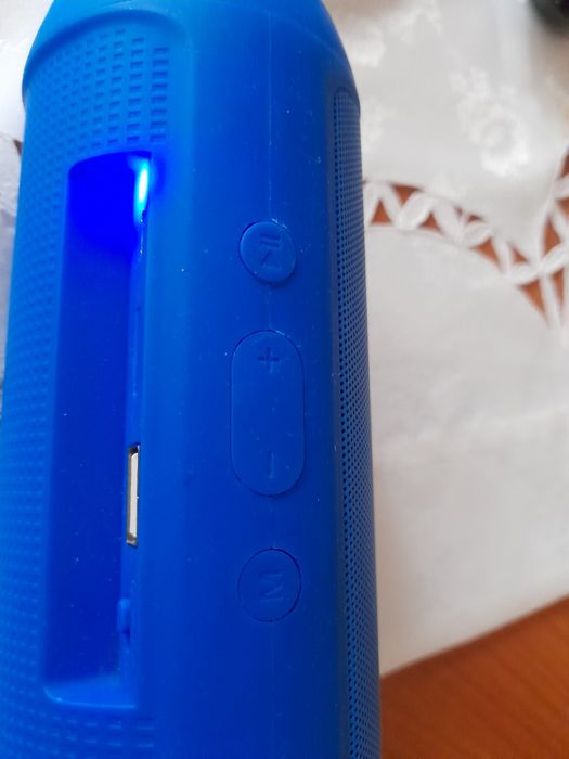 Vând boxă Bluetooth cu USB și card SD