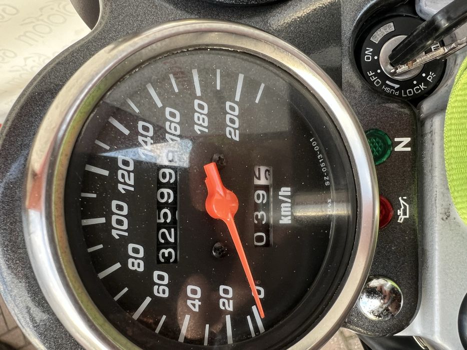 Motoideea vinde SUZUKI  GS500  2006 Rate Garanție