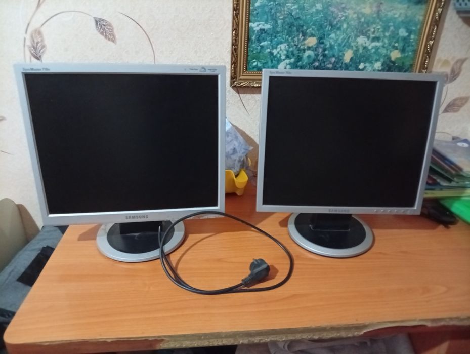 Монитор от компьютера