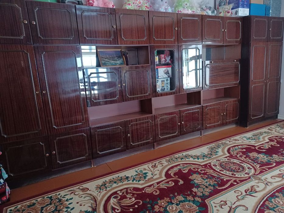 Диван. тиримо. Тунер хамаси сотилади