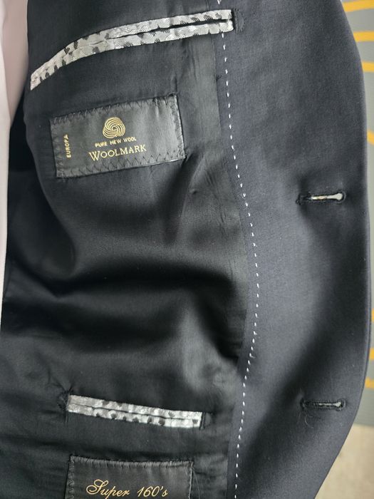 Продам мужской костюм