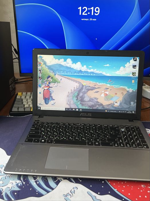 Продам ноутбук Asus офисный