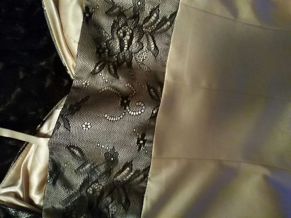 Бална официална рокля с дантела