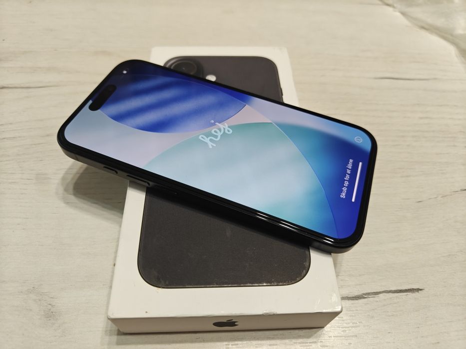 iPhone 16 128 GB  Като нов Гаранция