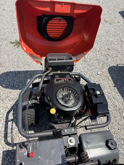 Косачка Райдър Хускварна 15V2 -Kawasaki