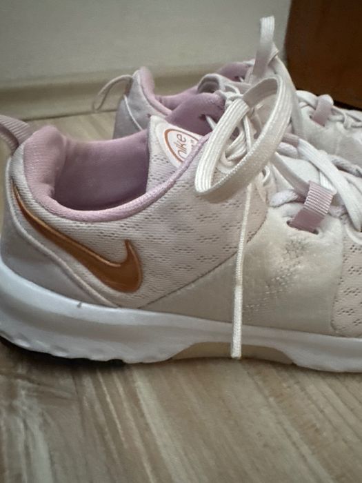 Маратонки Nike City Trainer 3 розови 38