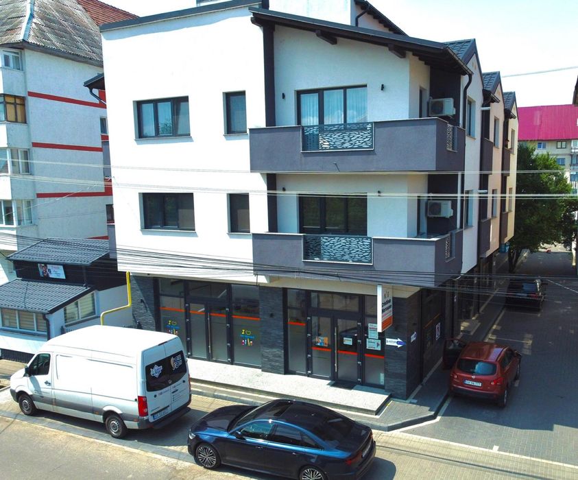 Inchiriez spatiu comercial 65mp