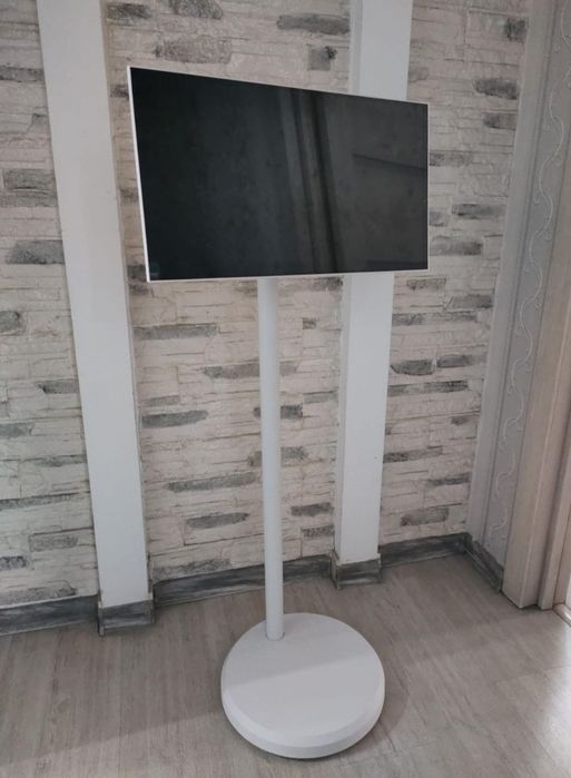 Смарт дисплей 21.5 дюйма