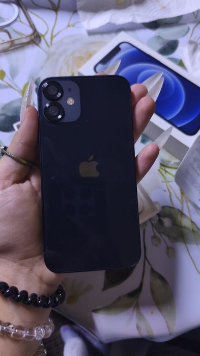 Продам iPhone 12 mini