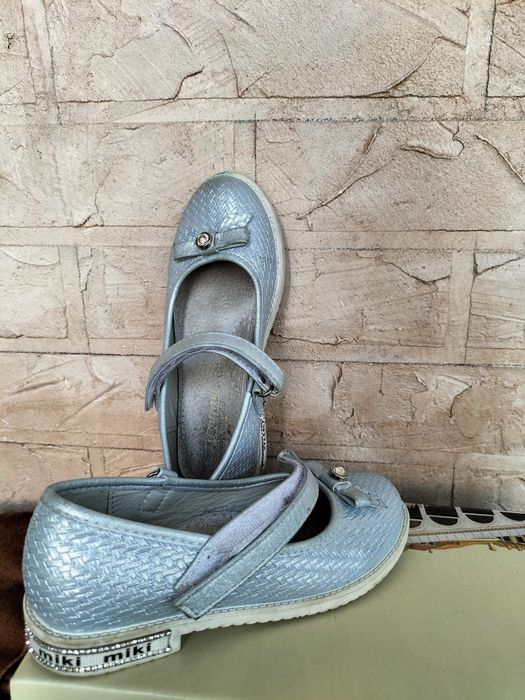 Туфли детские праздничные