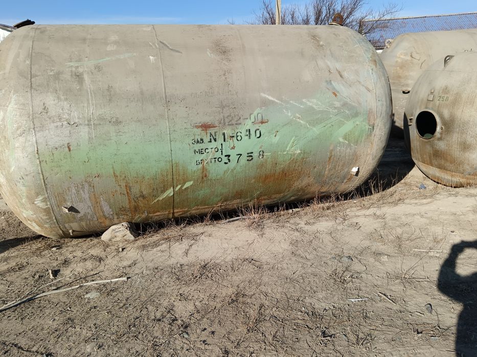 Продам ёмкости 20 куб эмаль