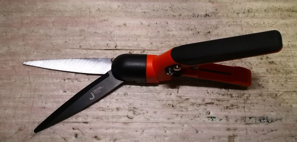 Foarfeca de grădină multifuncționala cu unghiuri diferite de taiere