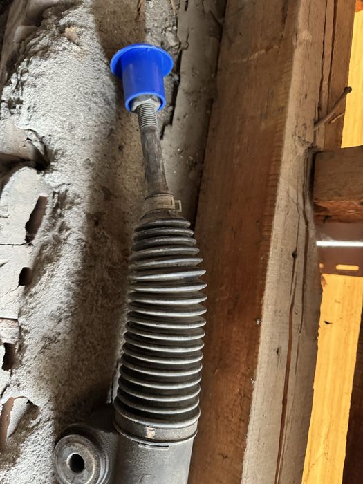 Продам рулевую рейку камри 50