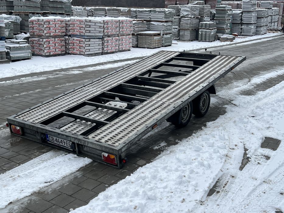 Самосвална платформа под наем