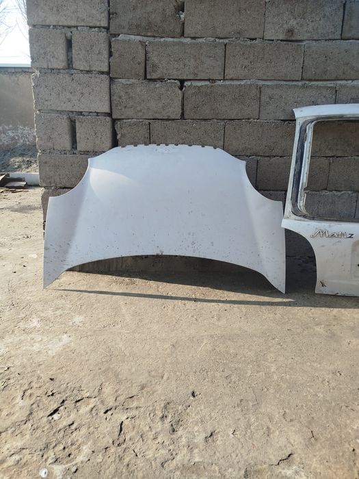 Matiz orqa bagaji bilan oldingi kapoti