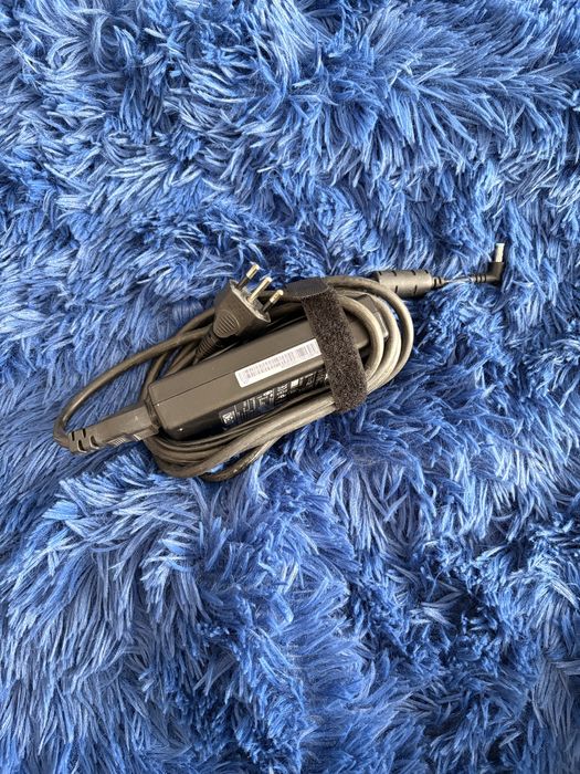 Laptop acer functional(ecranul ii ars)dau si schimb