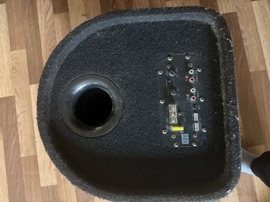 Срочно продам сабвуфер + усилитель (12V)