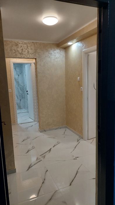 Proprietar vând apartament 2 camere decomandat în Galați.