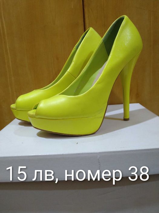 Продавам дамски обувки