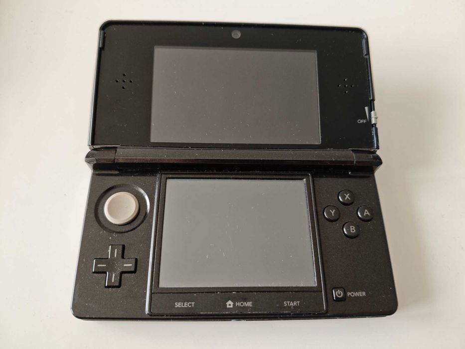 Nintendo 3DS - качени много игри