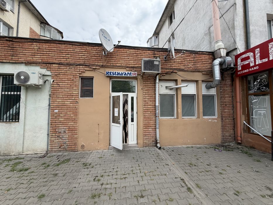 Spatiu comercial de inchiriat.