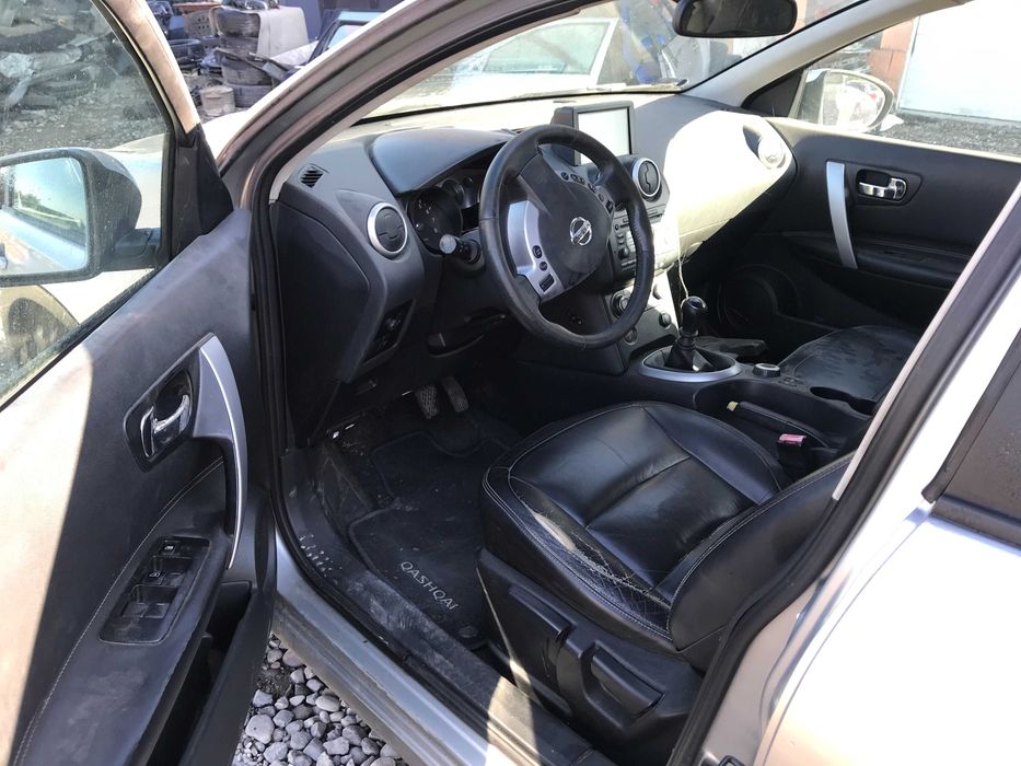 Dezmembrez/Piese Nissan Qashqai 2008 4x4 2.0 Benzin 104 kW