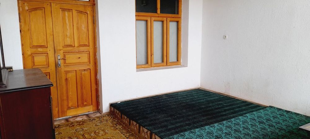 Uy sotiladi Kelishamiz Hamma sharoiti bor