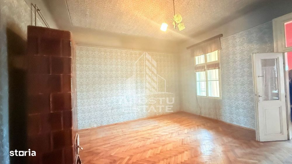 Apartament 3 camere, in Piata Maria, cladire in curs de reabilitare