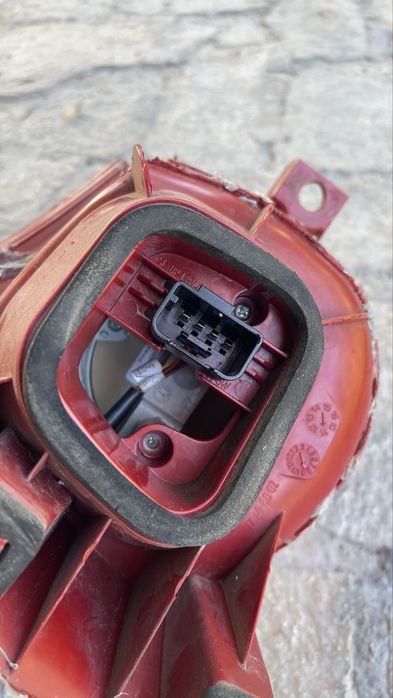 Счупен Стоп пасат б6 / passat b6