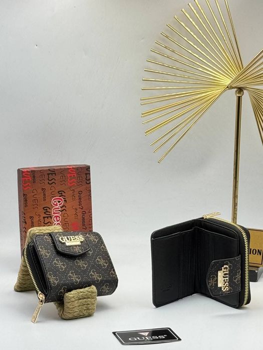 Стилно дамско портмоне