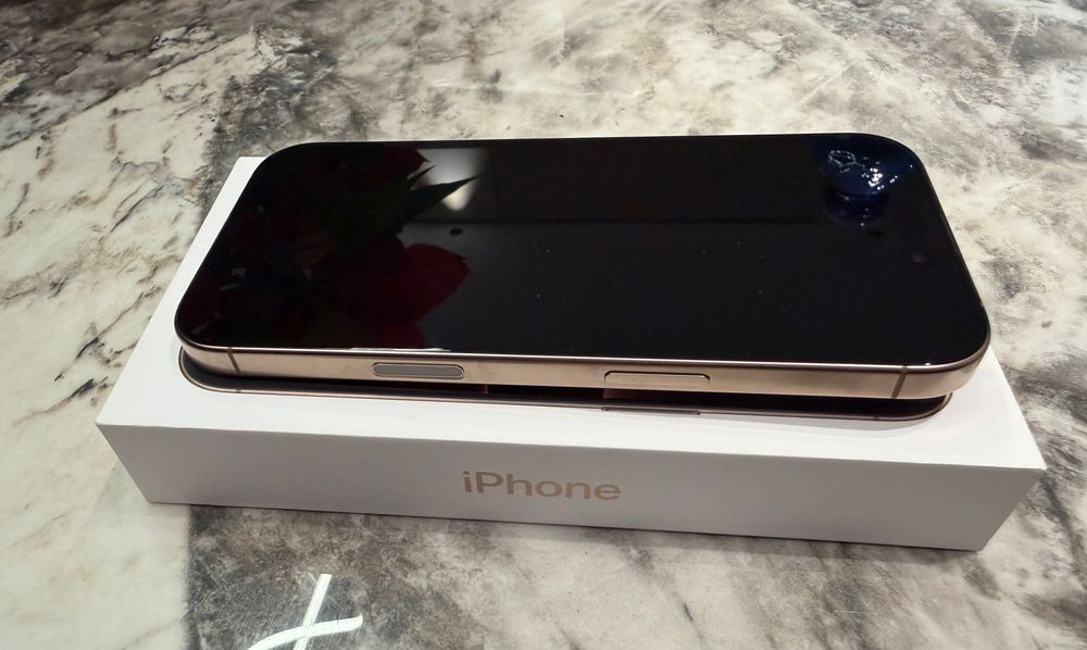 iPhone 16 Pro 256 GB Desert Titanium Impecabil