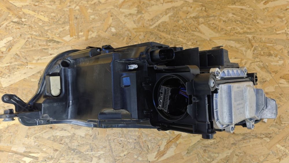 Ляв фар за Фолксваген Т рок  Volkswagen T Roc   I.Q LED  2ga a11