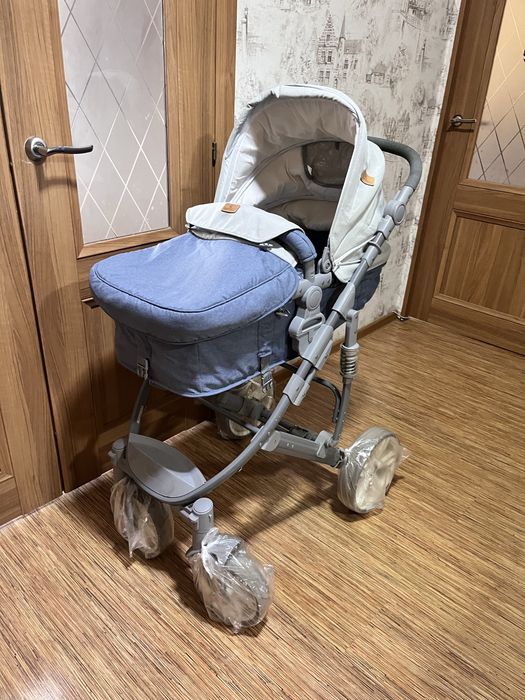 Продам коляску с люлькой